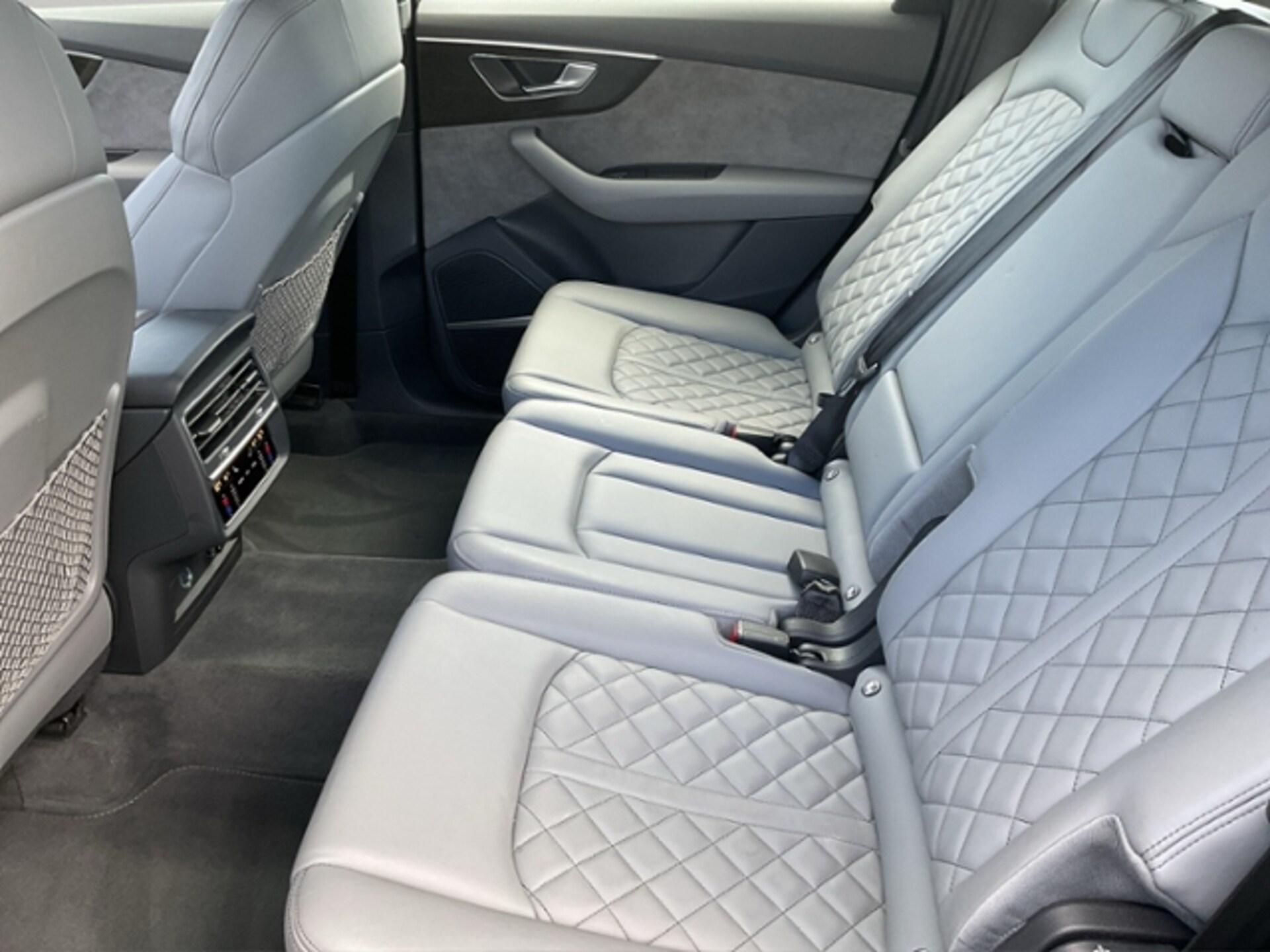 Audi SQ7 SUV