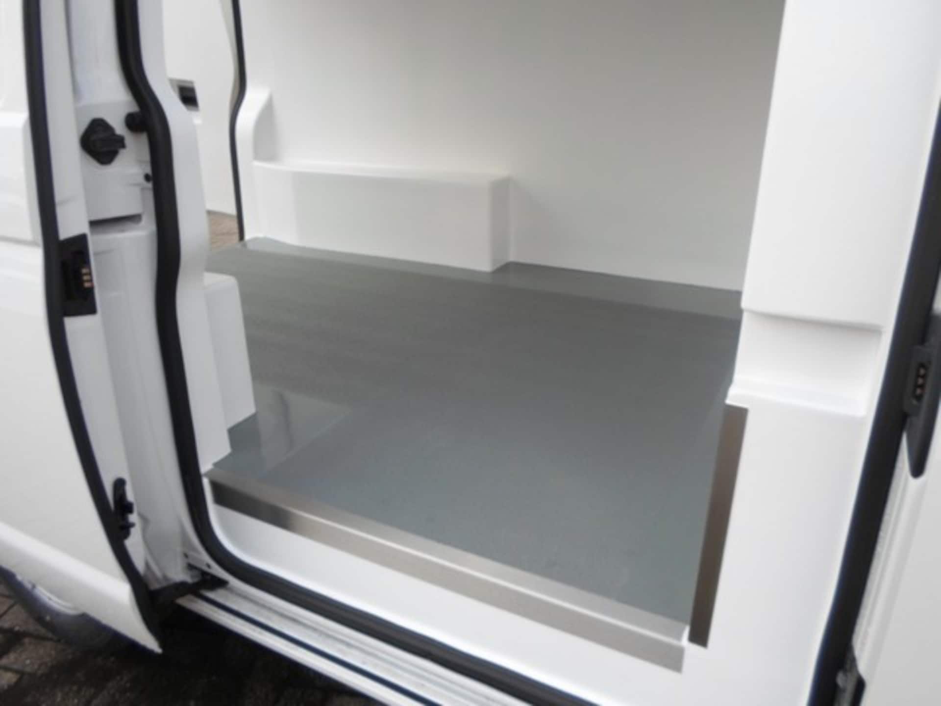 Volkswagen T6.1 Transporter Kasten langer Radstand