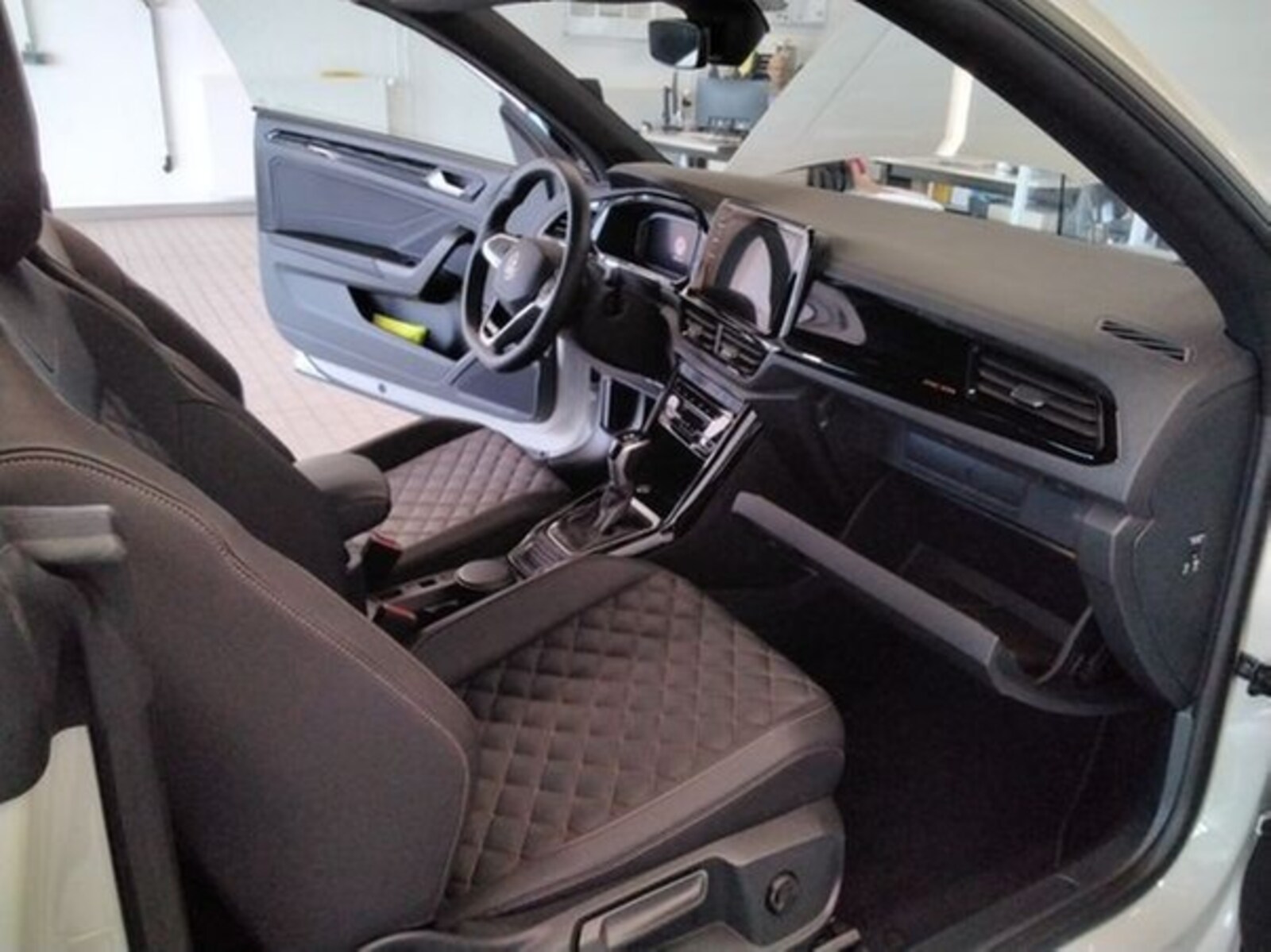 Volkswagen T-Roc Cabriolet – Bild 4