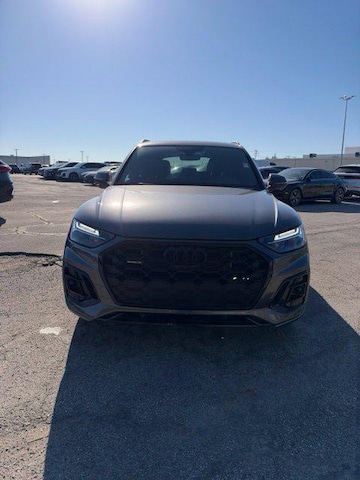 Photo of 2024 Audi Q5 TFSI e