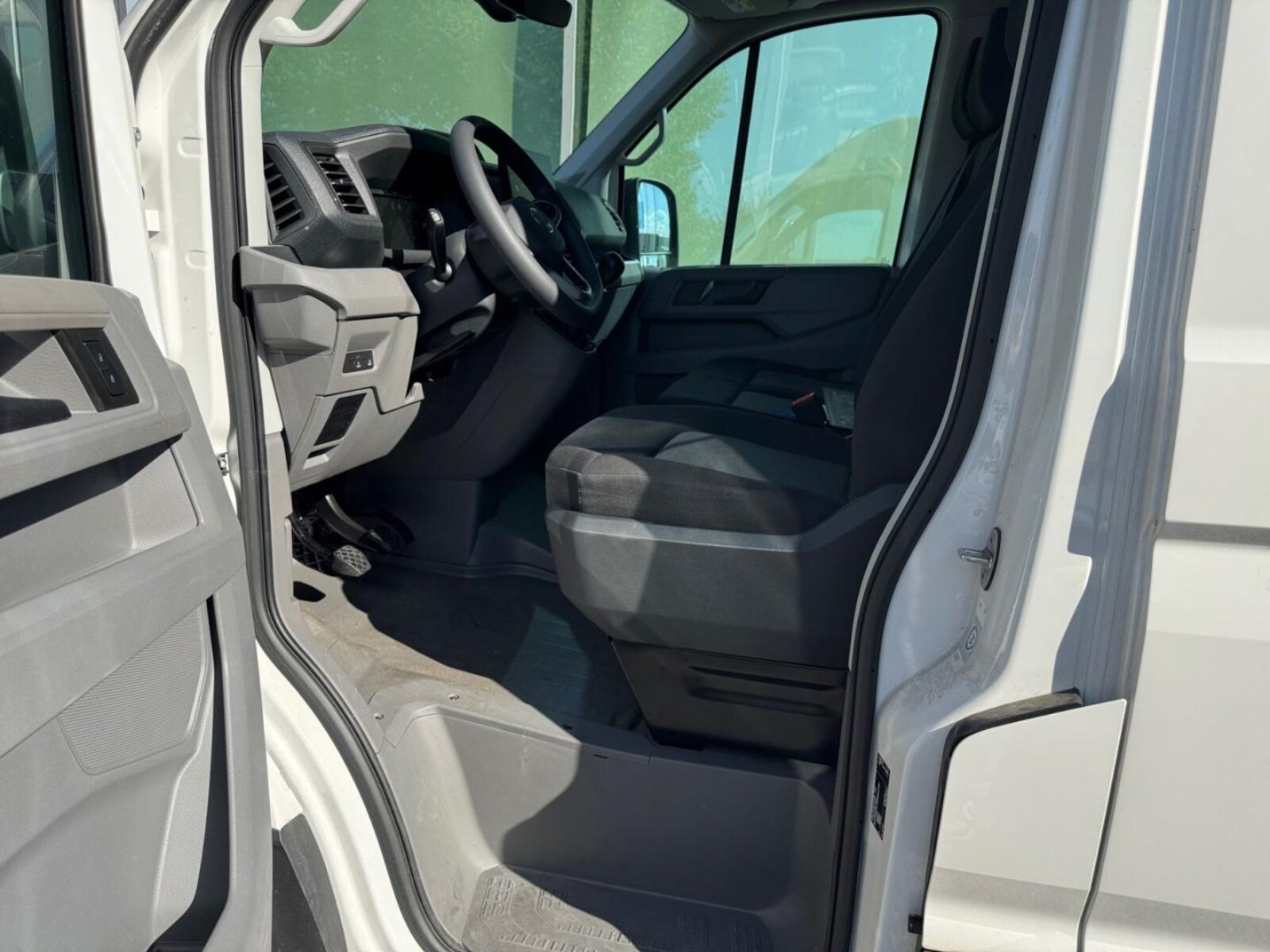 Volkswagen Crafter Kasten mittlerer Radstand – Bild 5
