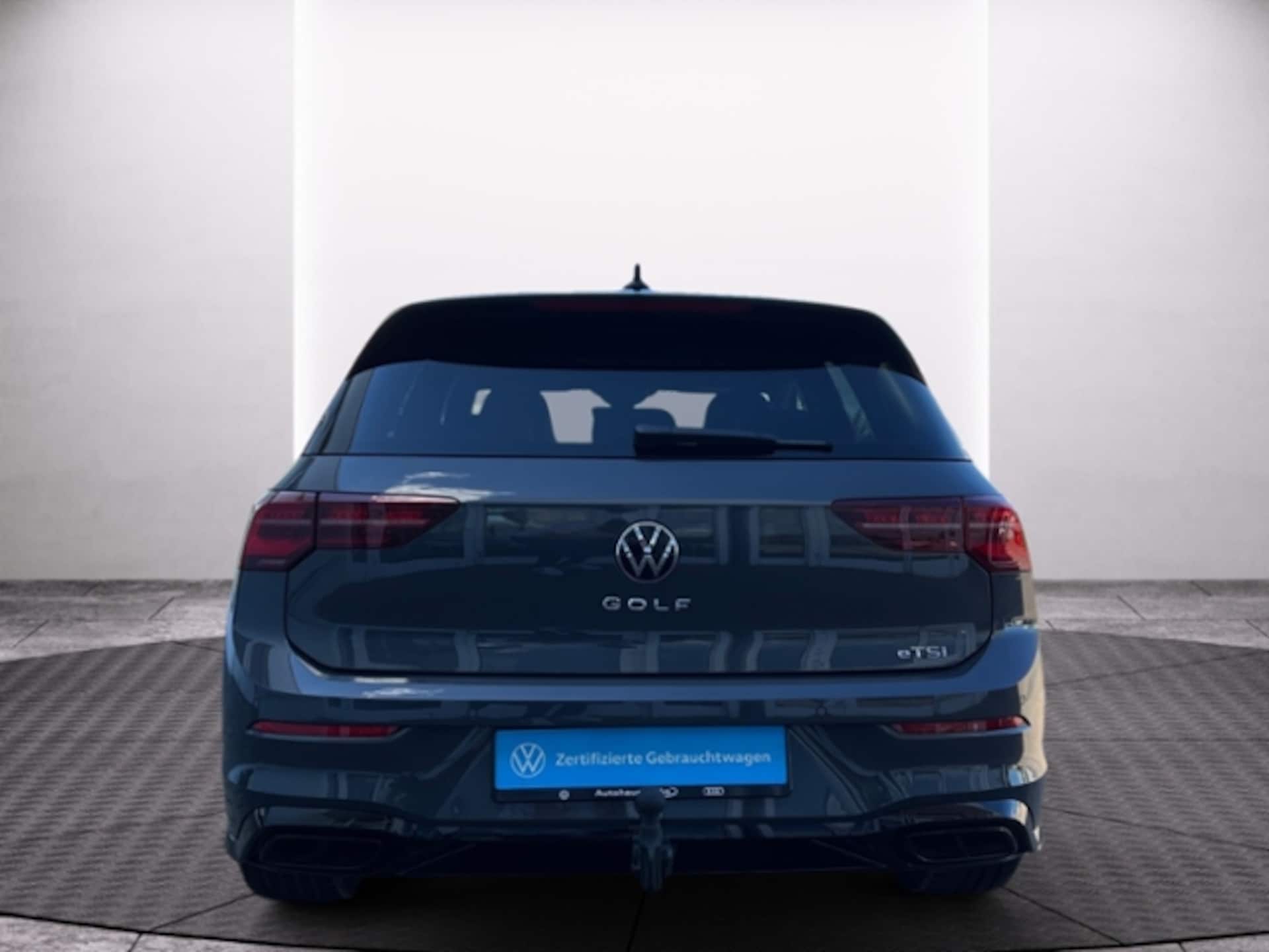 Volkswagen Golf R-Line