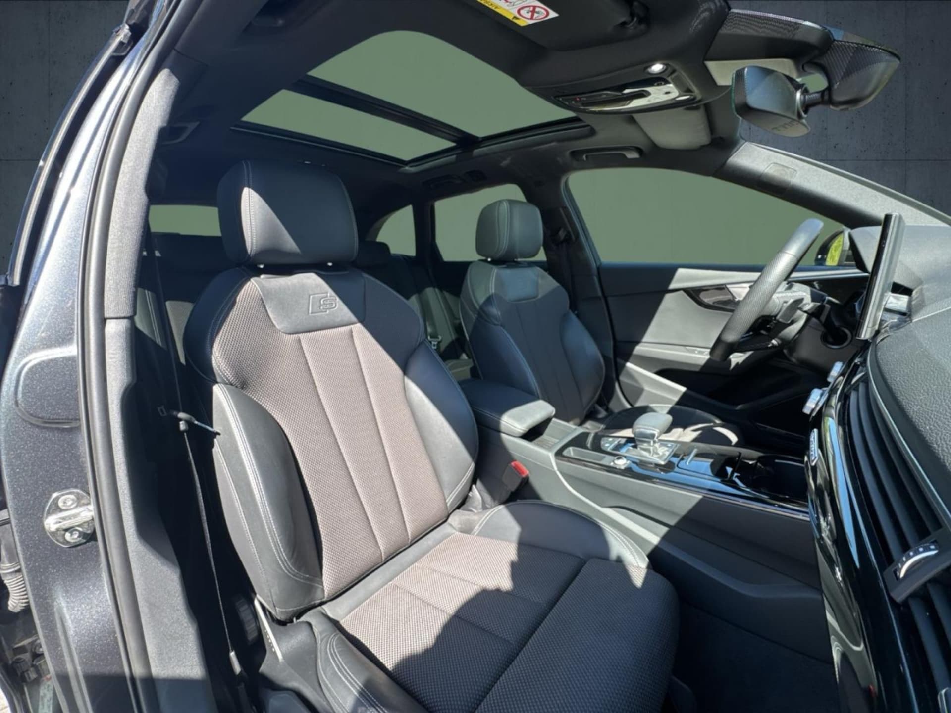 Audi A4 Avant S line