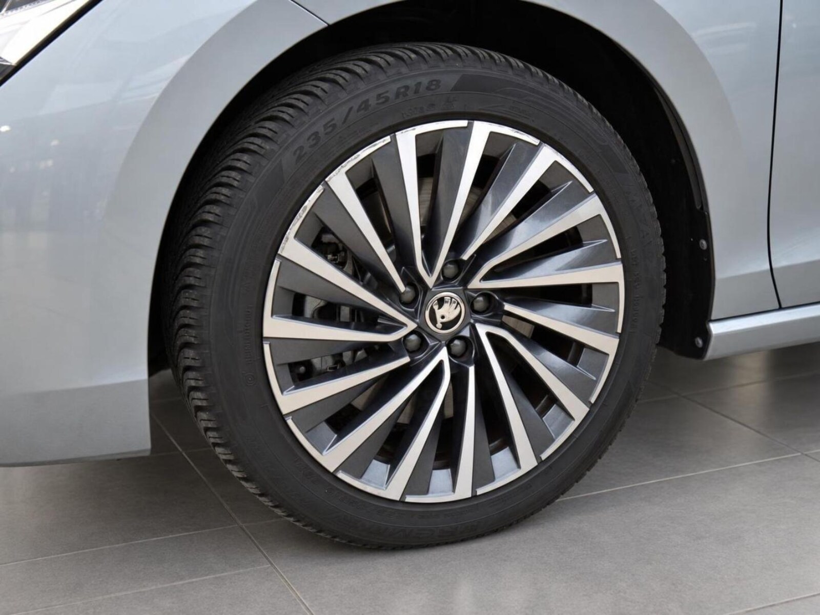Škoda Superb Combi – Bild 10