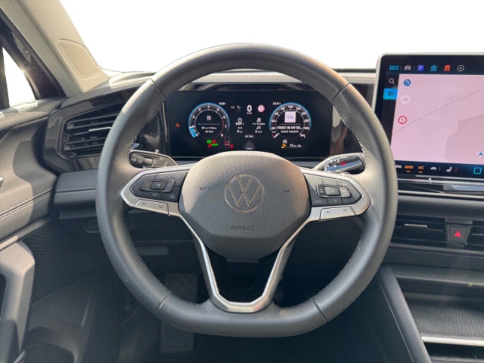 Volkswagen Tiguan – Bild 11
