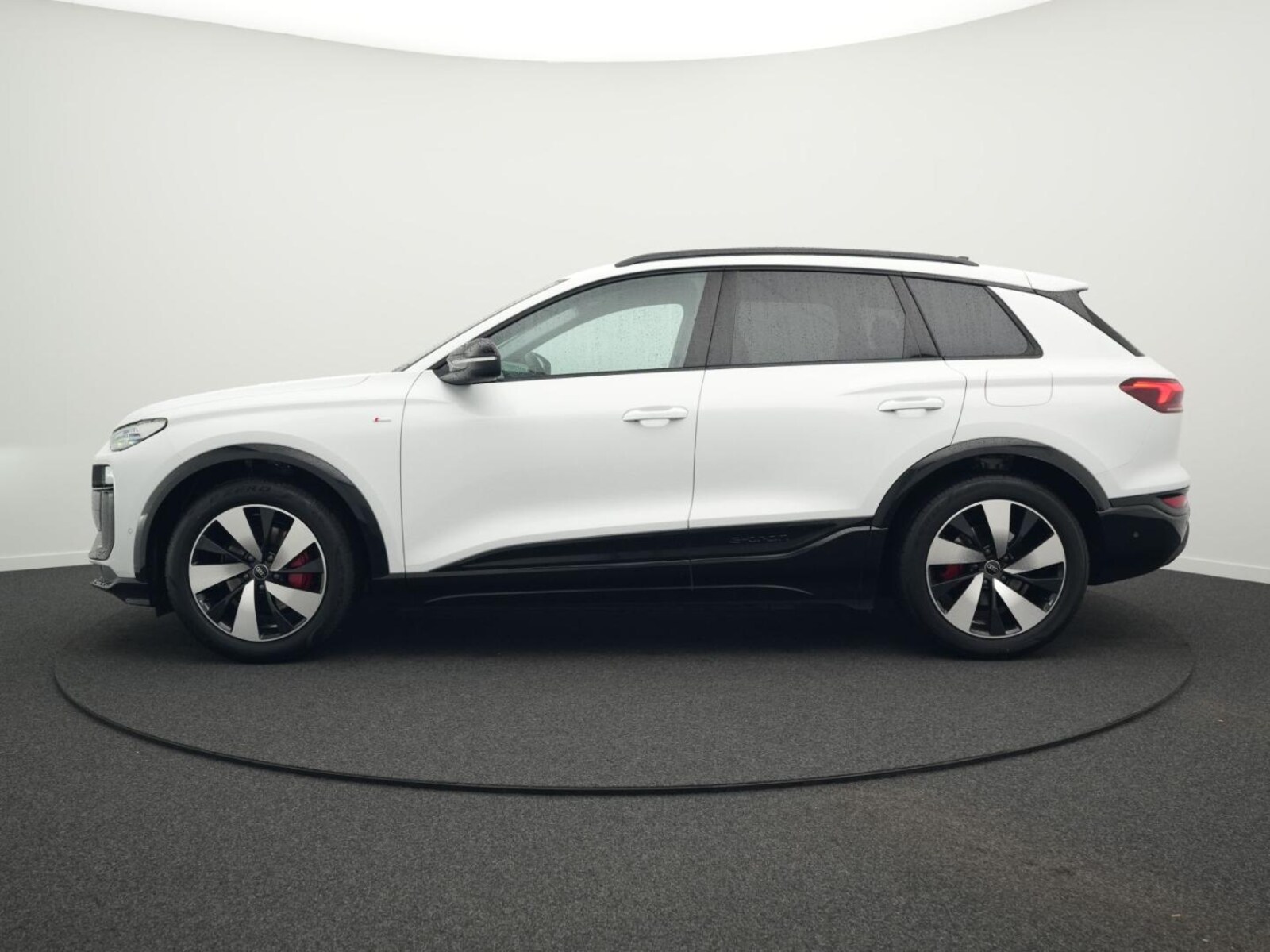 Audi Q6 e-tron – Bild 14