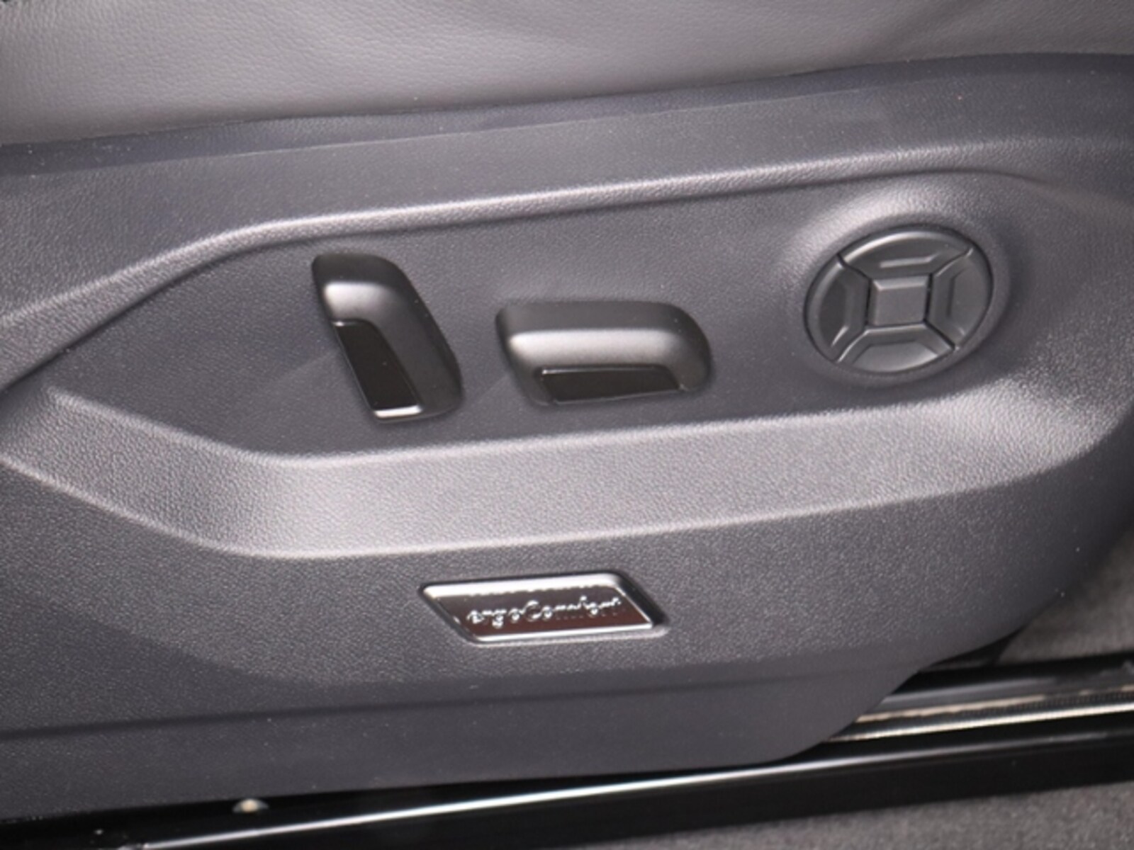 Volkswagen Touareg – Bild 12