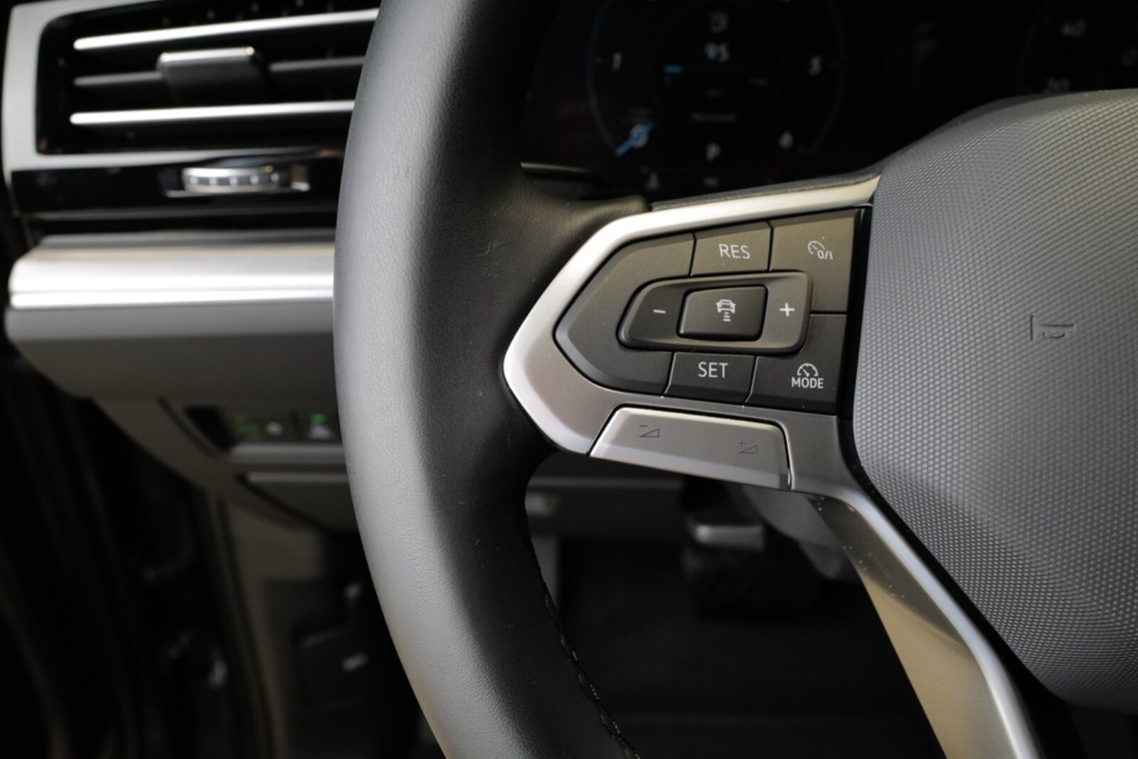 Volkswagen Touareg – Bild 15