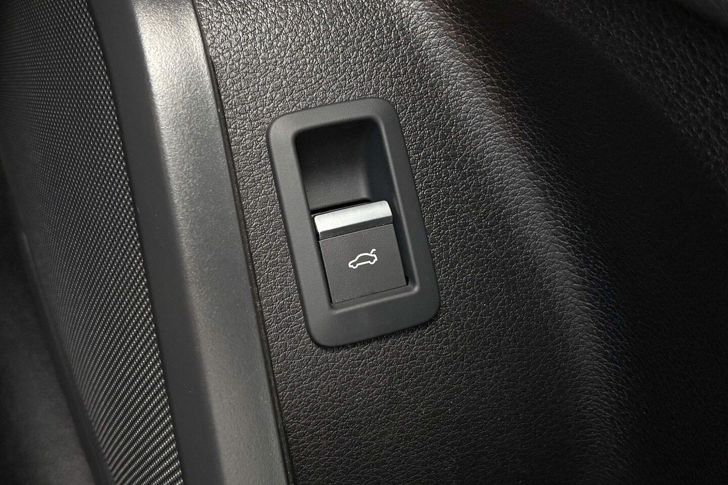 Image about Audi Q5 Sport 40 TDI quattro S tronic