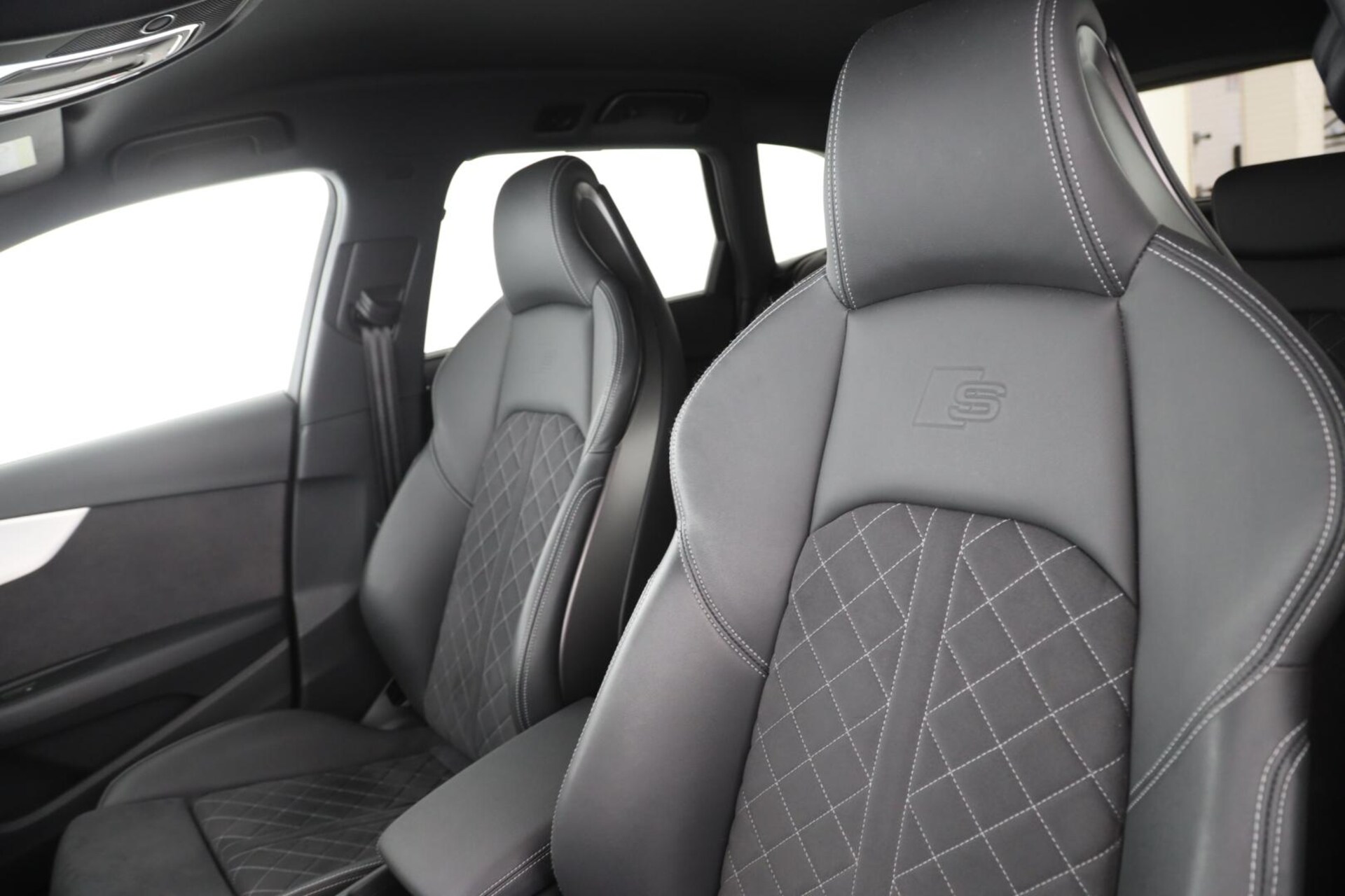 Audi A4 Avant S line