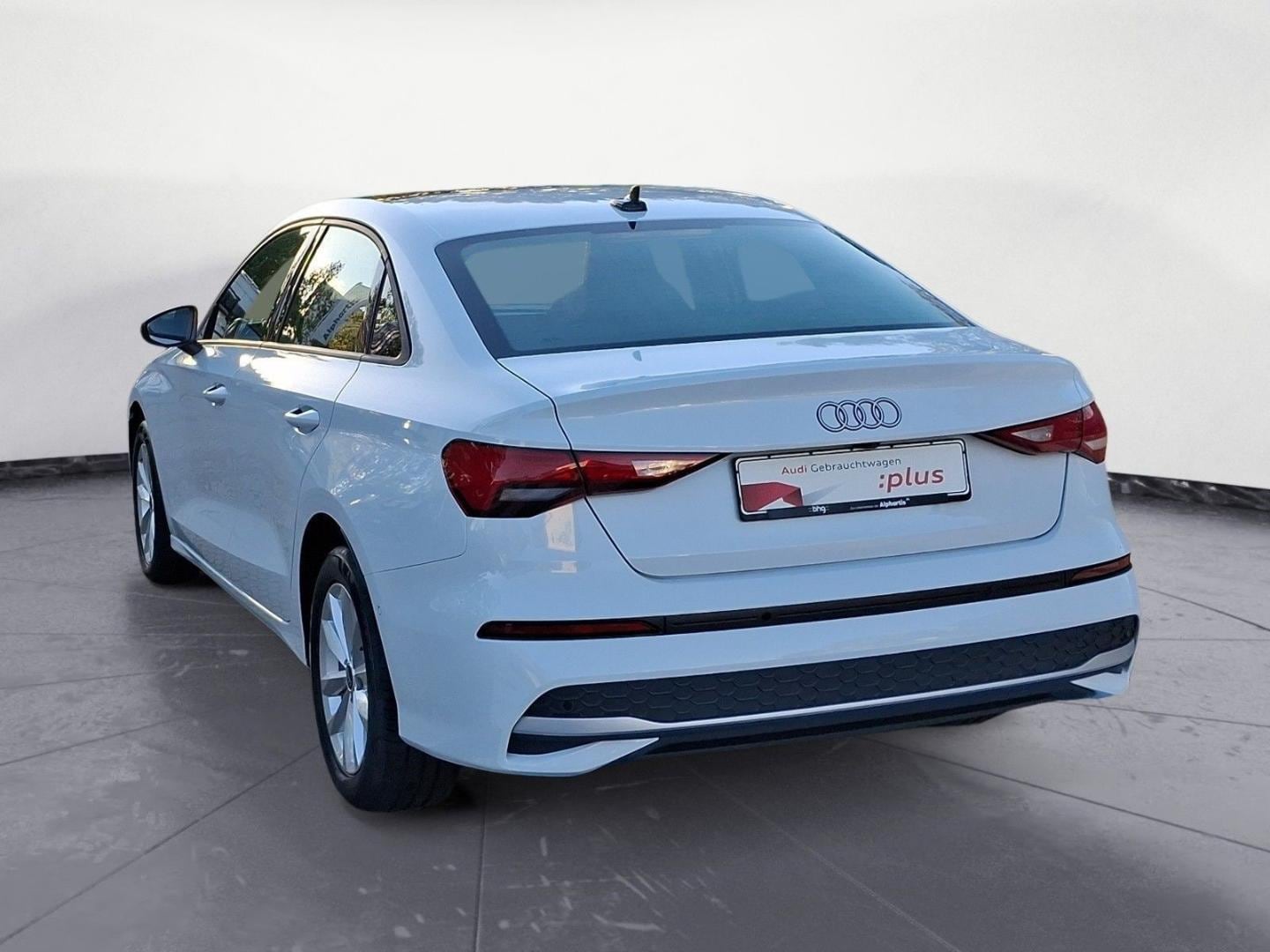 Bild über Audi A3 Limousine 35 TFSI S tronic - für weitere Informationen kontaktieren Sie den Audi Partner