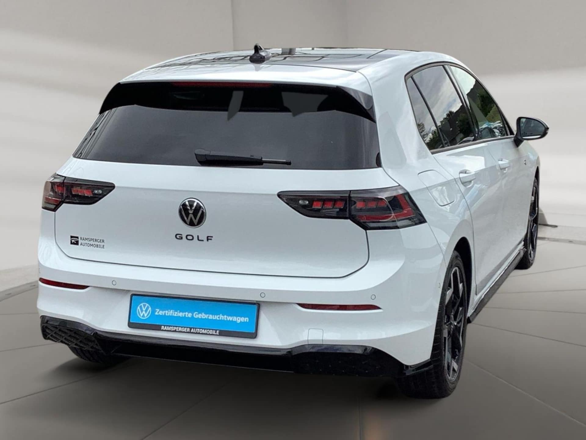 Volkswagen Golf R-Line