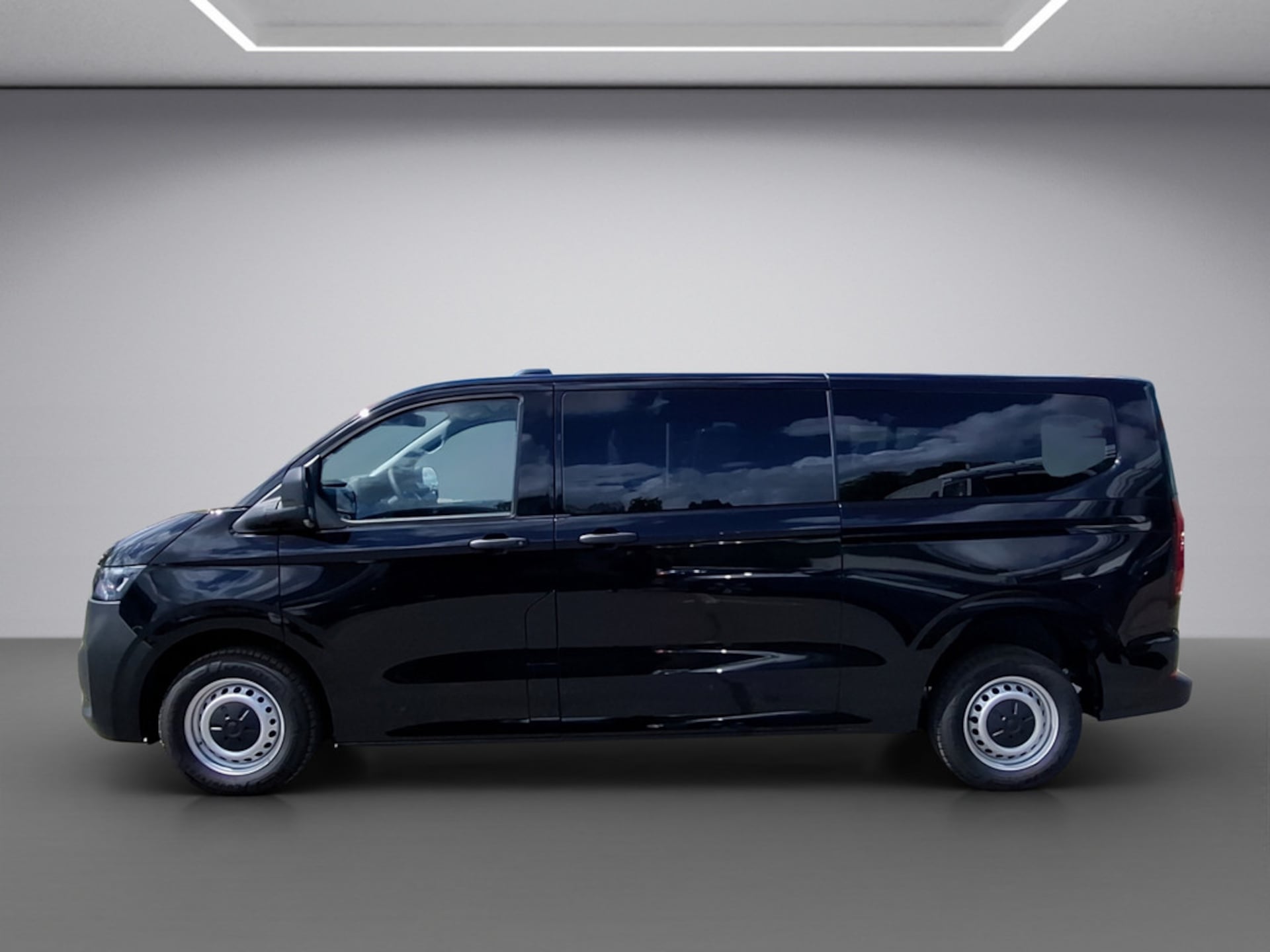 Volkswagen Transporter Kombi langer Radstand