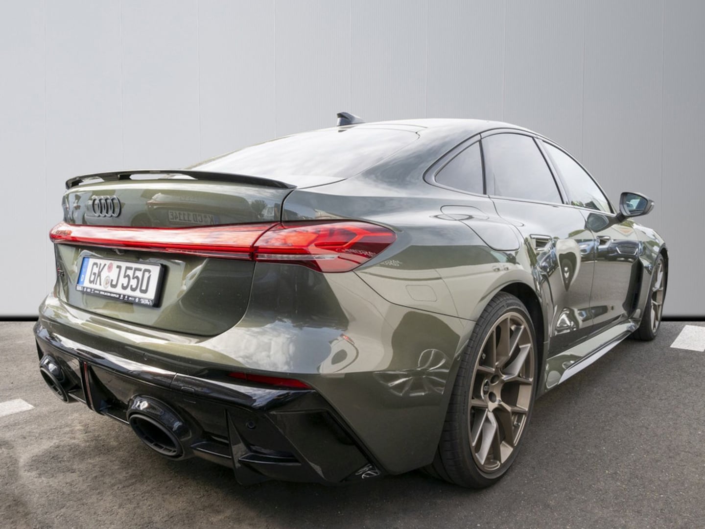 Bild über Audi RS 5 Limousine TFSI quattro 470 kW tiptronic - für weitere Informationen kontaktieren Sie den Audi Partner