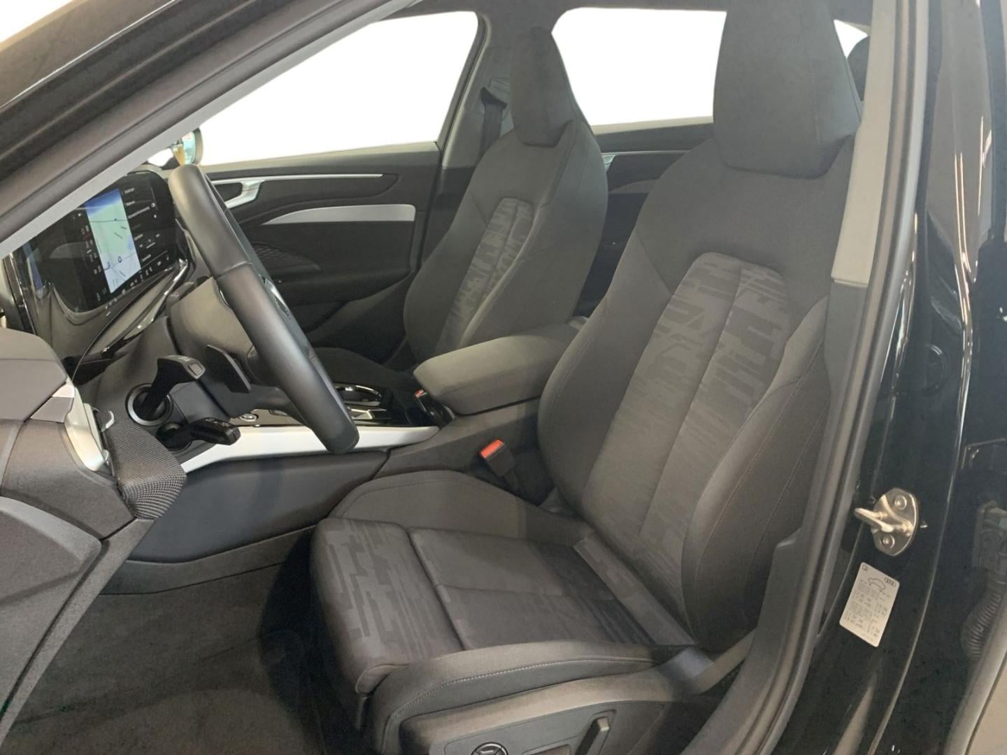 Bild über Audi A6 Avant TDI quattro 150 kW S tronic - für weitere Informationen kontaktieren Sie den Audi Partner