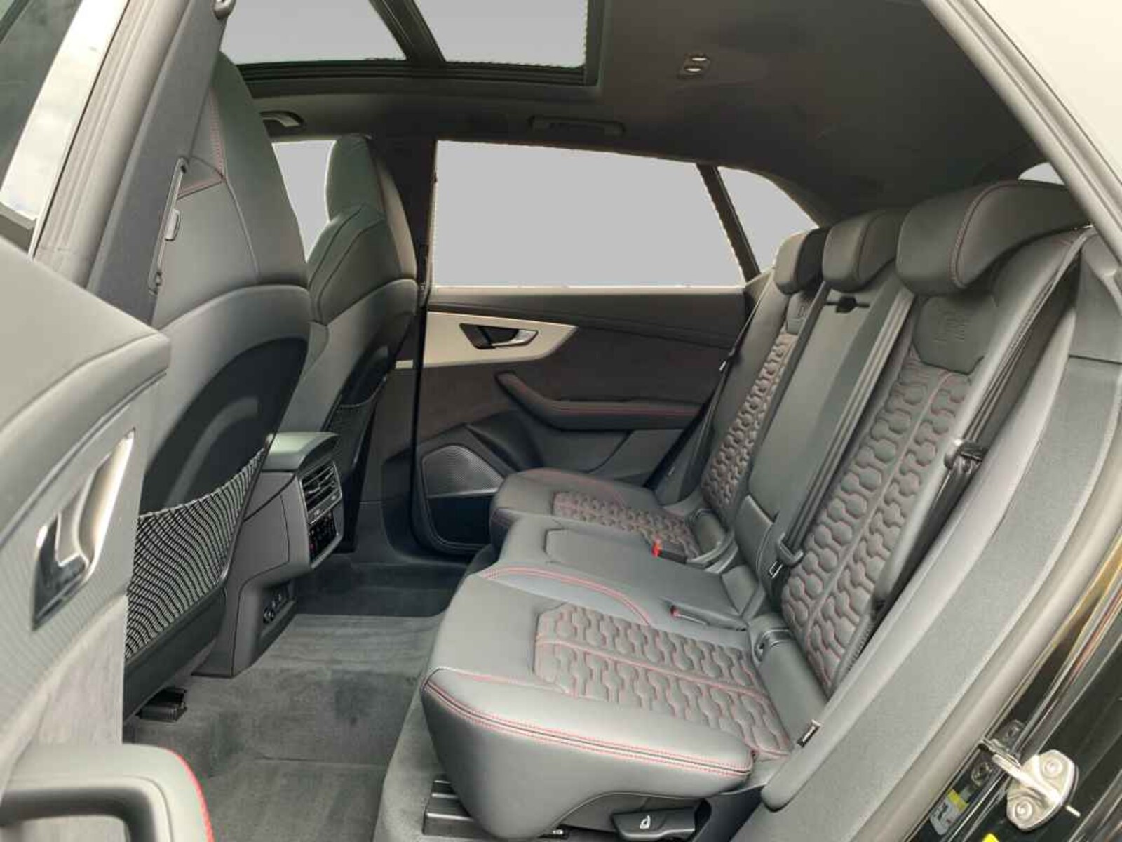 Audi RS Q8 – Bild 11