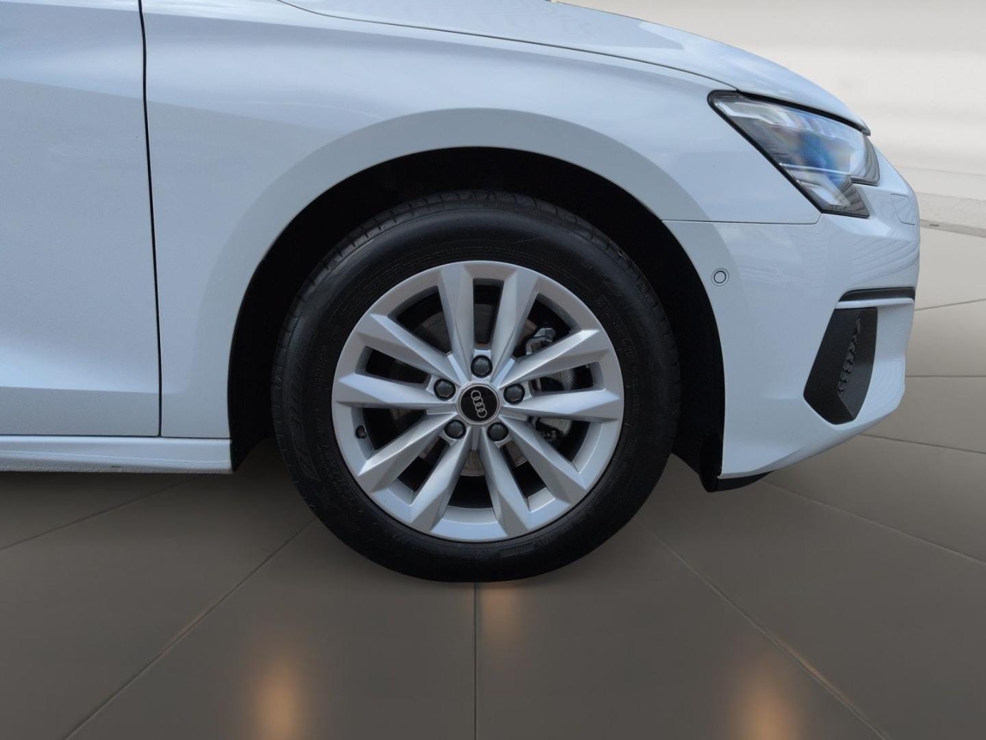 Bild über Audi A3 Sportback 35 TFSI S tronic - für weitere Informationen kontaktieren Sie den Audi Partner