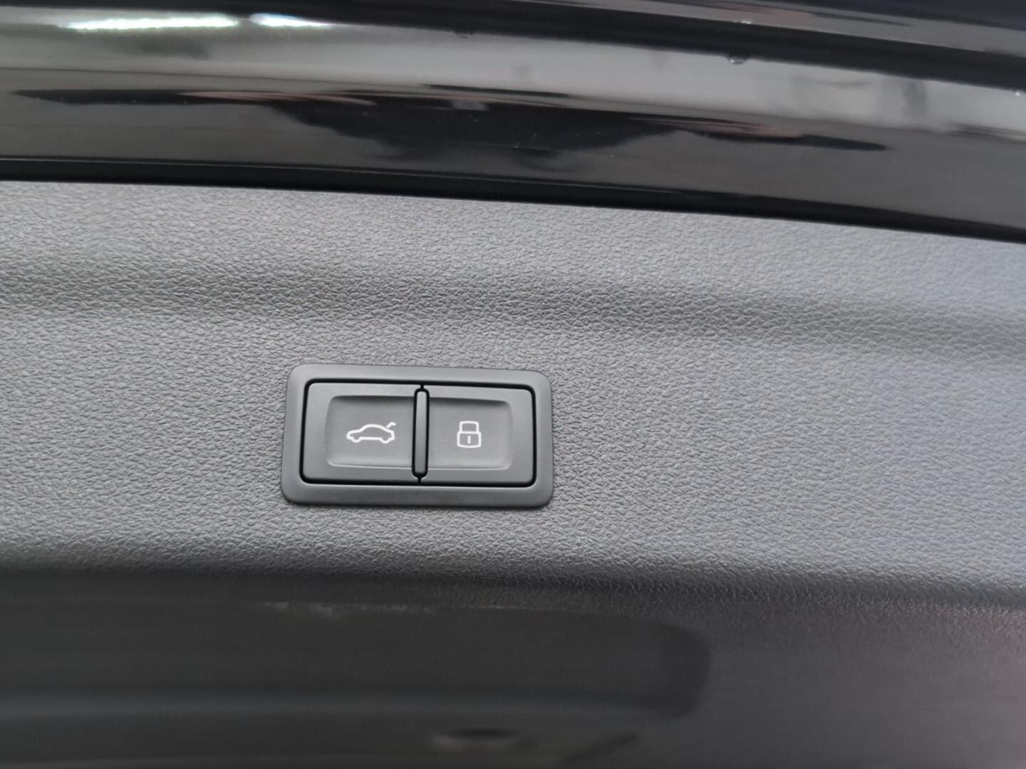 Bild über Audi S6 Avant TDI quattro tiptronic - für weitere Informationen kontaktieren Sie den Audi Partner