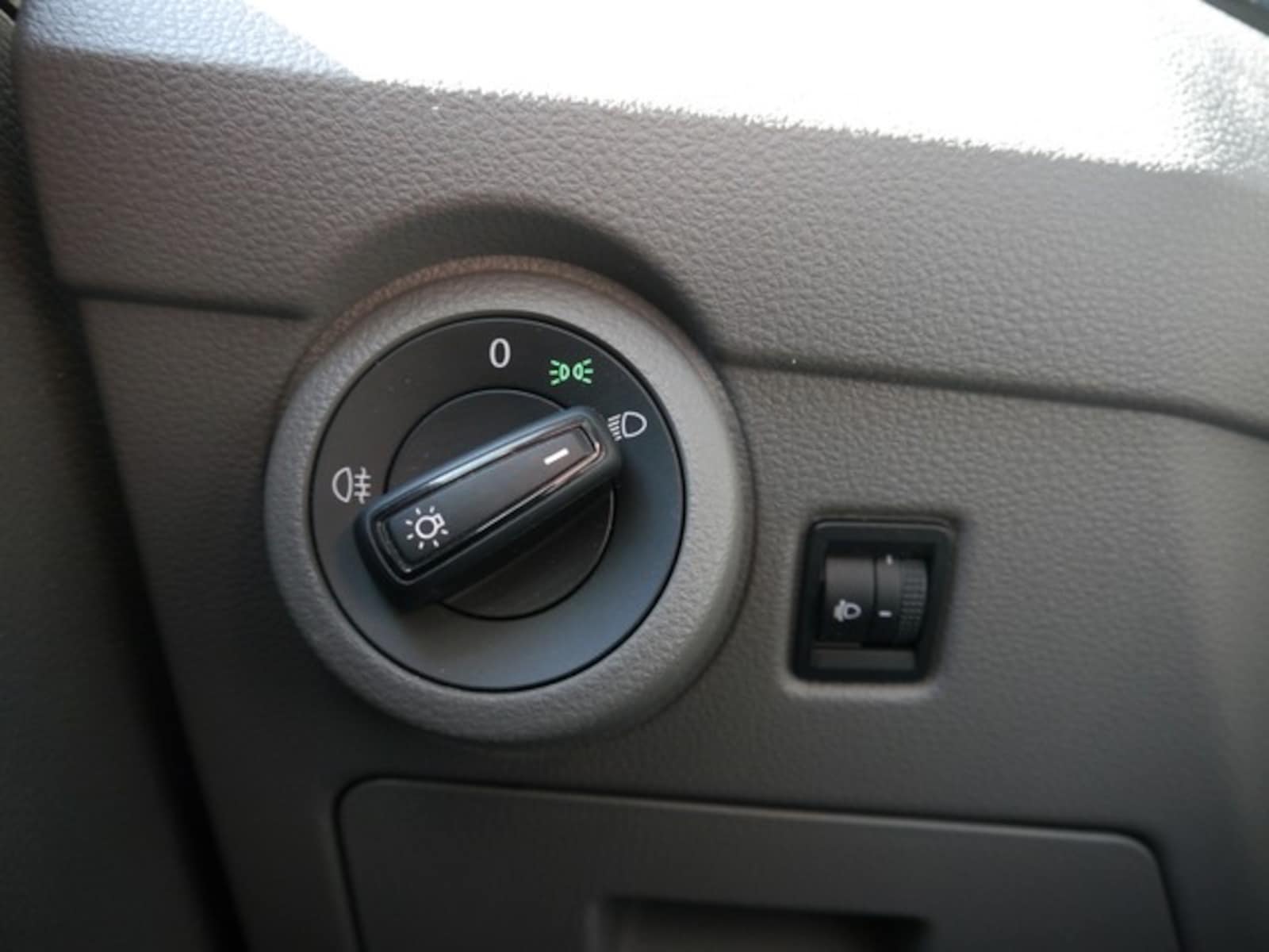 Volkswagen T6.1 Transporter Kasten langer Radstand – Bild 23