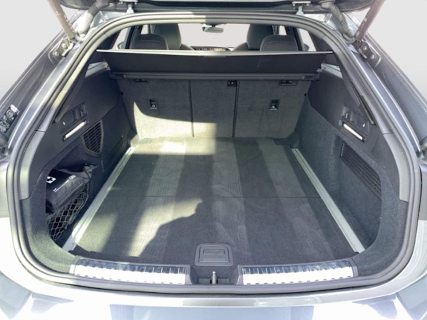 Bild über Audi A6 Avant edition one TDI quattro 150 kWS tronic - für weitere Informationen kontaktieren Sie den Audi Partner