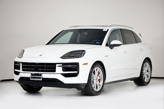 Photo of 2025 Porsche Cayenne E-Hybrid Coupe