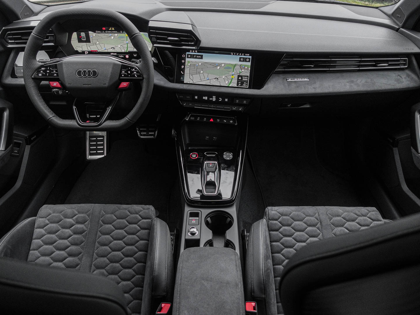 Image about Audi RS 3 Limousine TFSI quattro S tronic