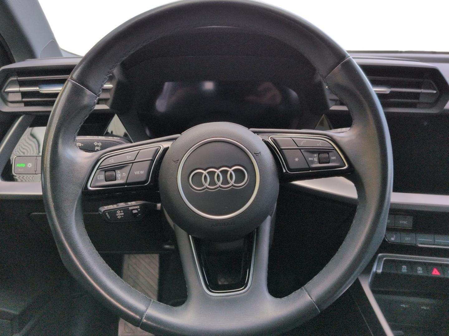 Bild über Audi A3 Sportback 35 TFSI S tronic - für weitere Informationen kontaktieren Sie den Audi Partner