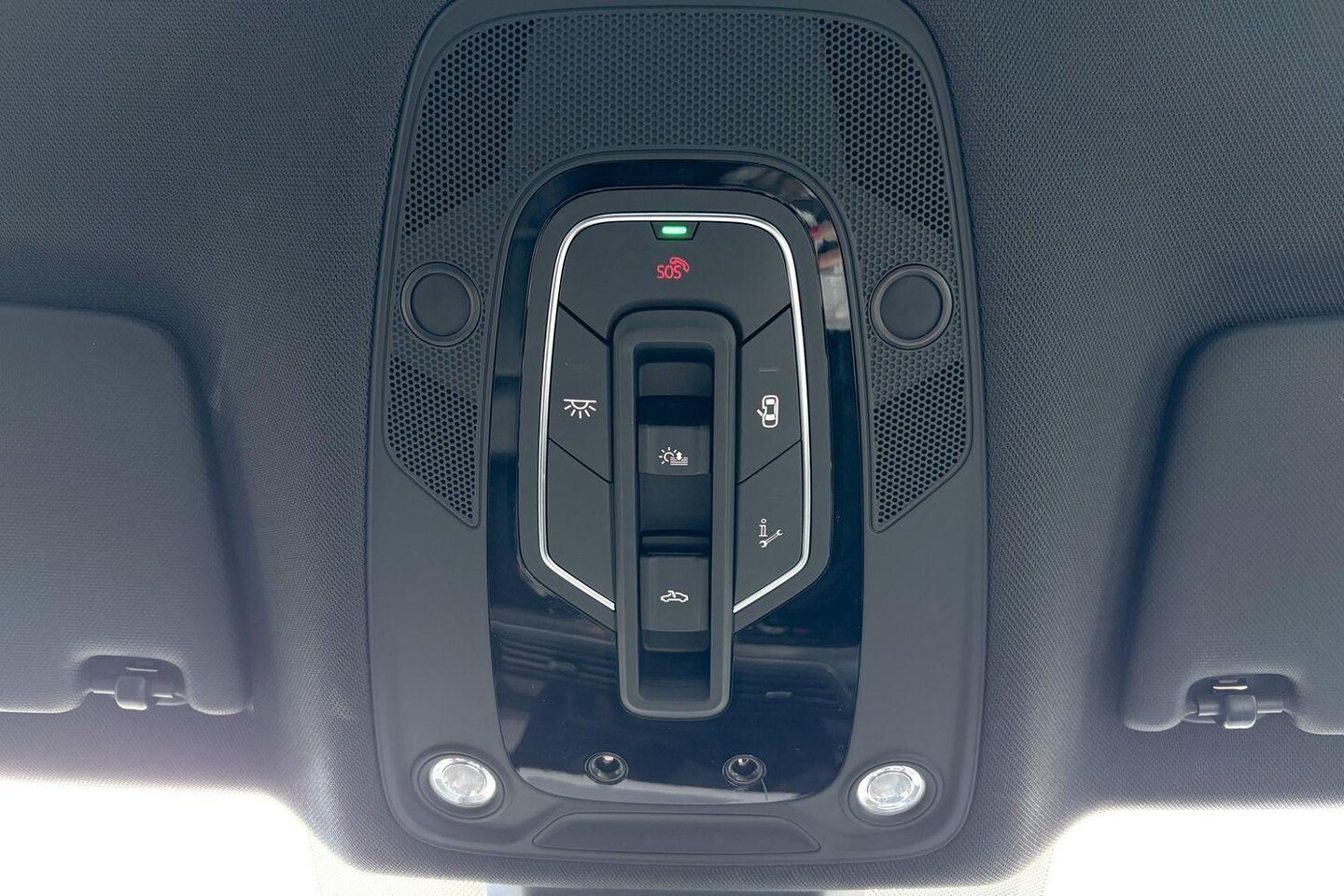 Image about Audi Q5 Sport 40 TDI quattro S tronic