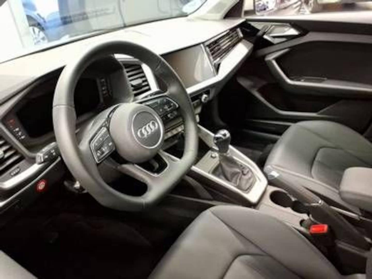 Bild über Audi A1 allstreet 30 TFSI Schaltgetriebe - für weitere Informationen kontaktieren Sie den Audi Partner