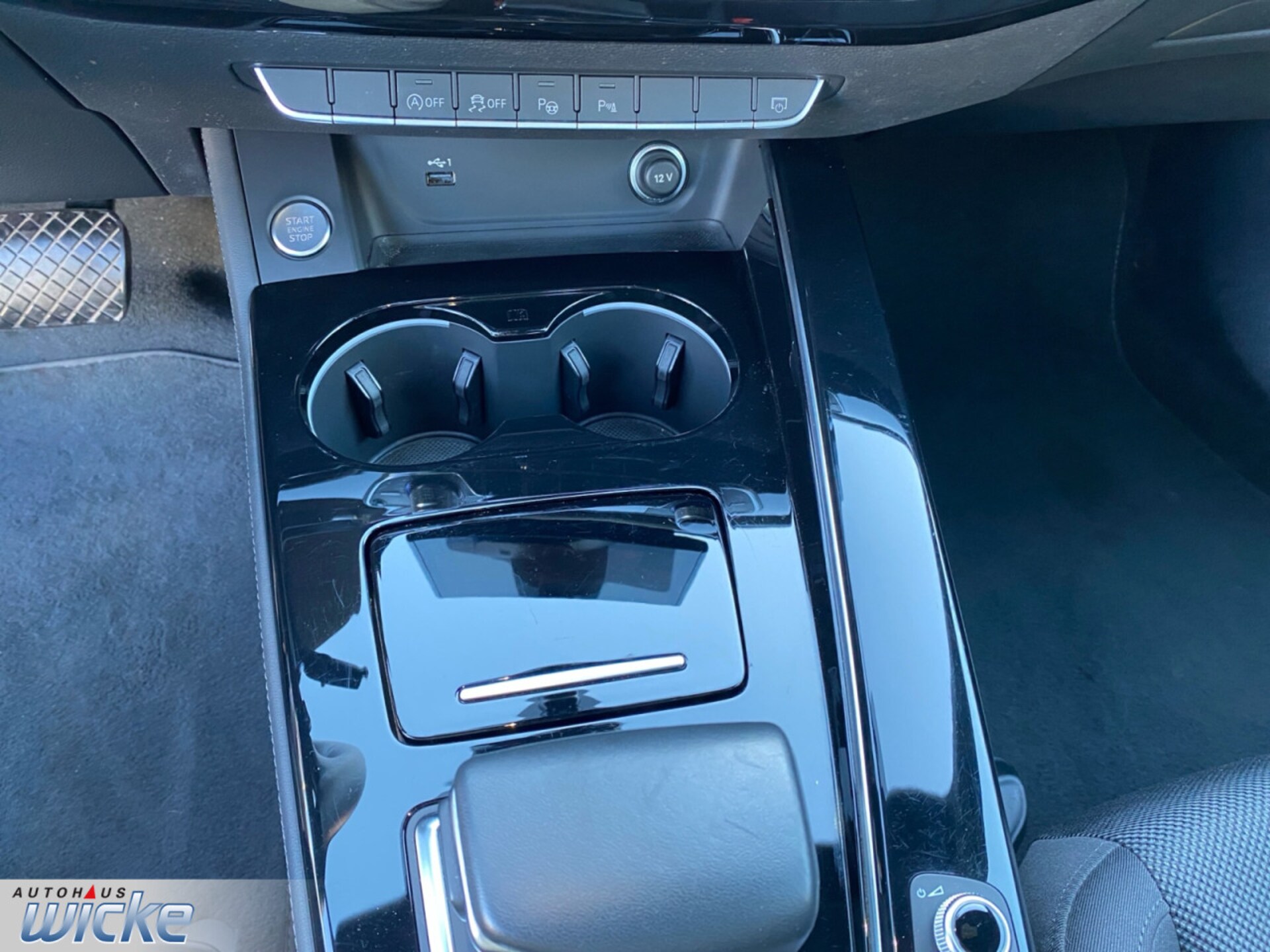 Audi A4 Limousine
