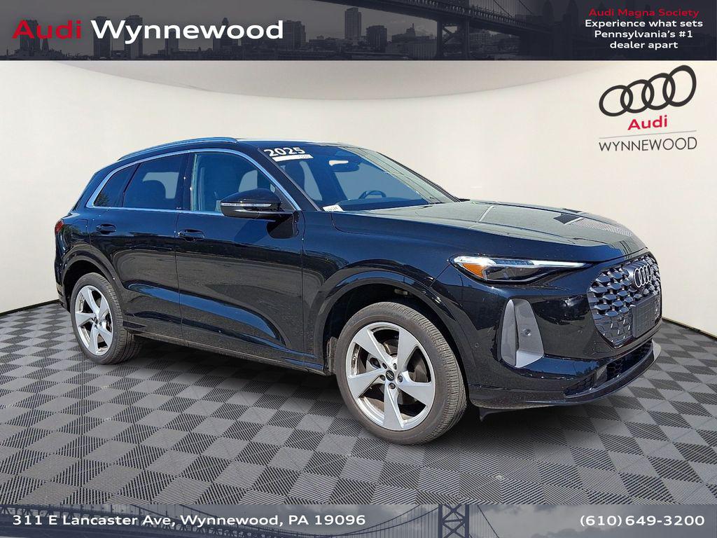 2025 Audi Q5 Premium Plus quattro's photo