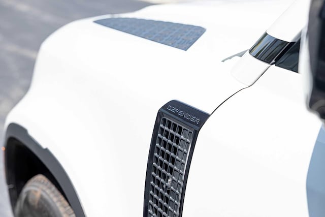 2025 Land Rover Defender S - Photo 40
