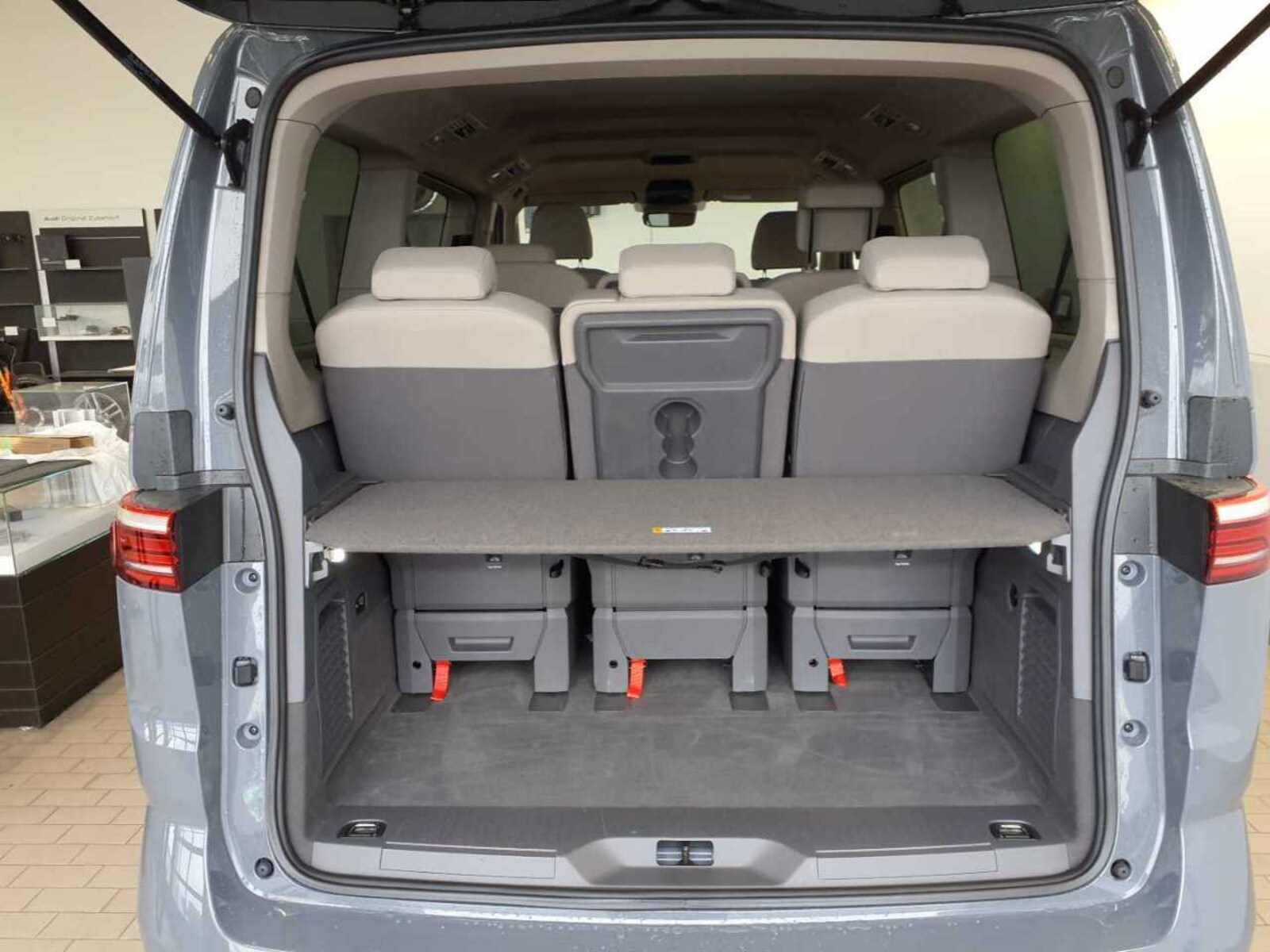 Volkswagen Multivan Langversion – Bild 9