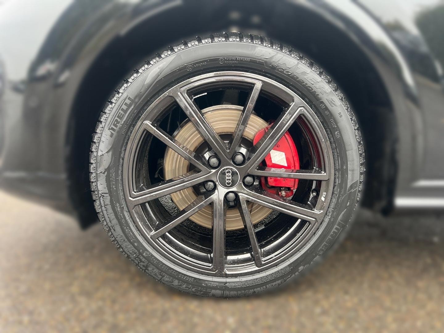 Bild über Audi SQ5 Sportback edition one mit Akzenten mythosschwarz TFSI 270 kW S tronic - für weitere Informationen kontaktieren Sie den Audi Partner
