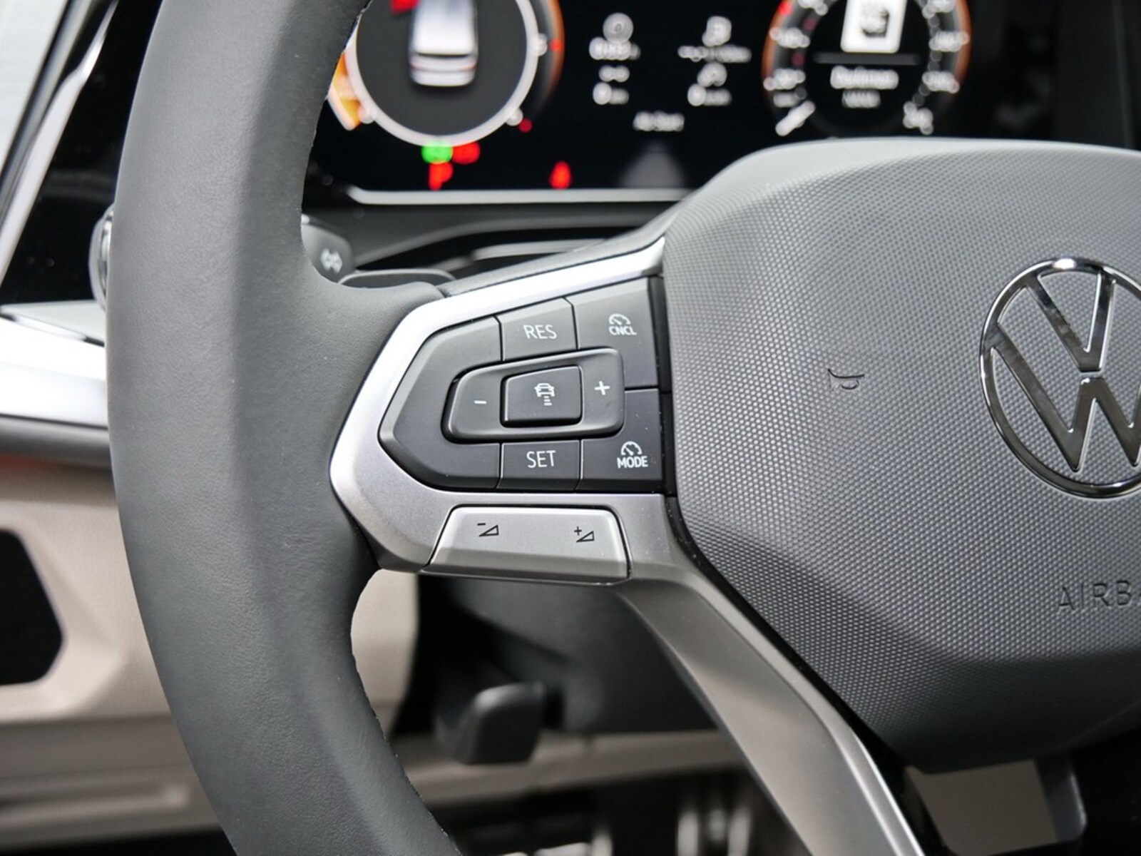 Volkswagen Multivan Langversion – Bild 16