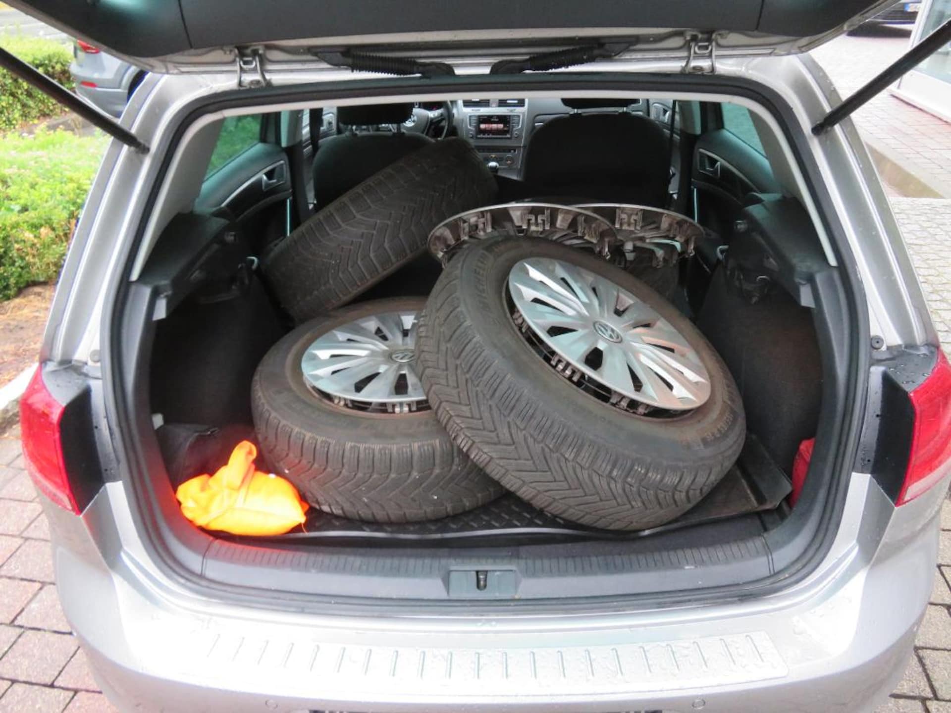 Volkswagen Golf LOUNGE