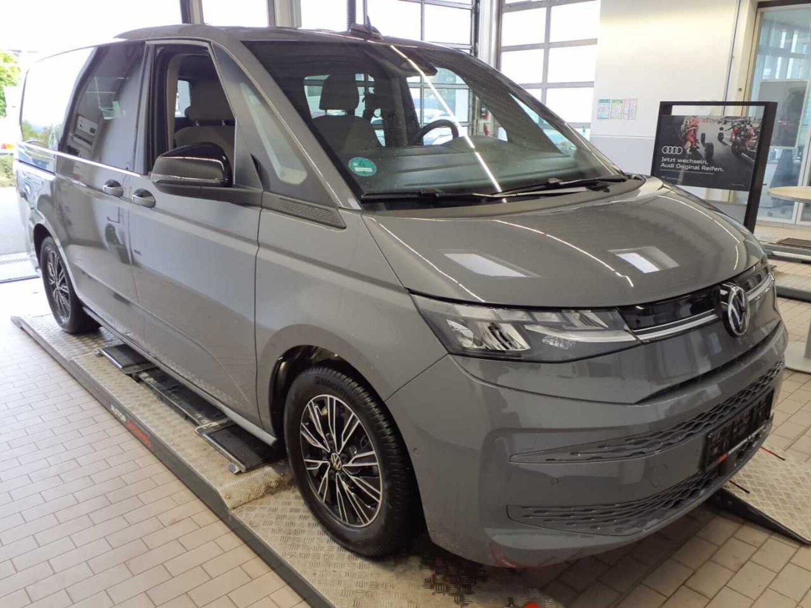 Volkswagen Multivan Langversion – Bild 11