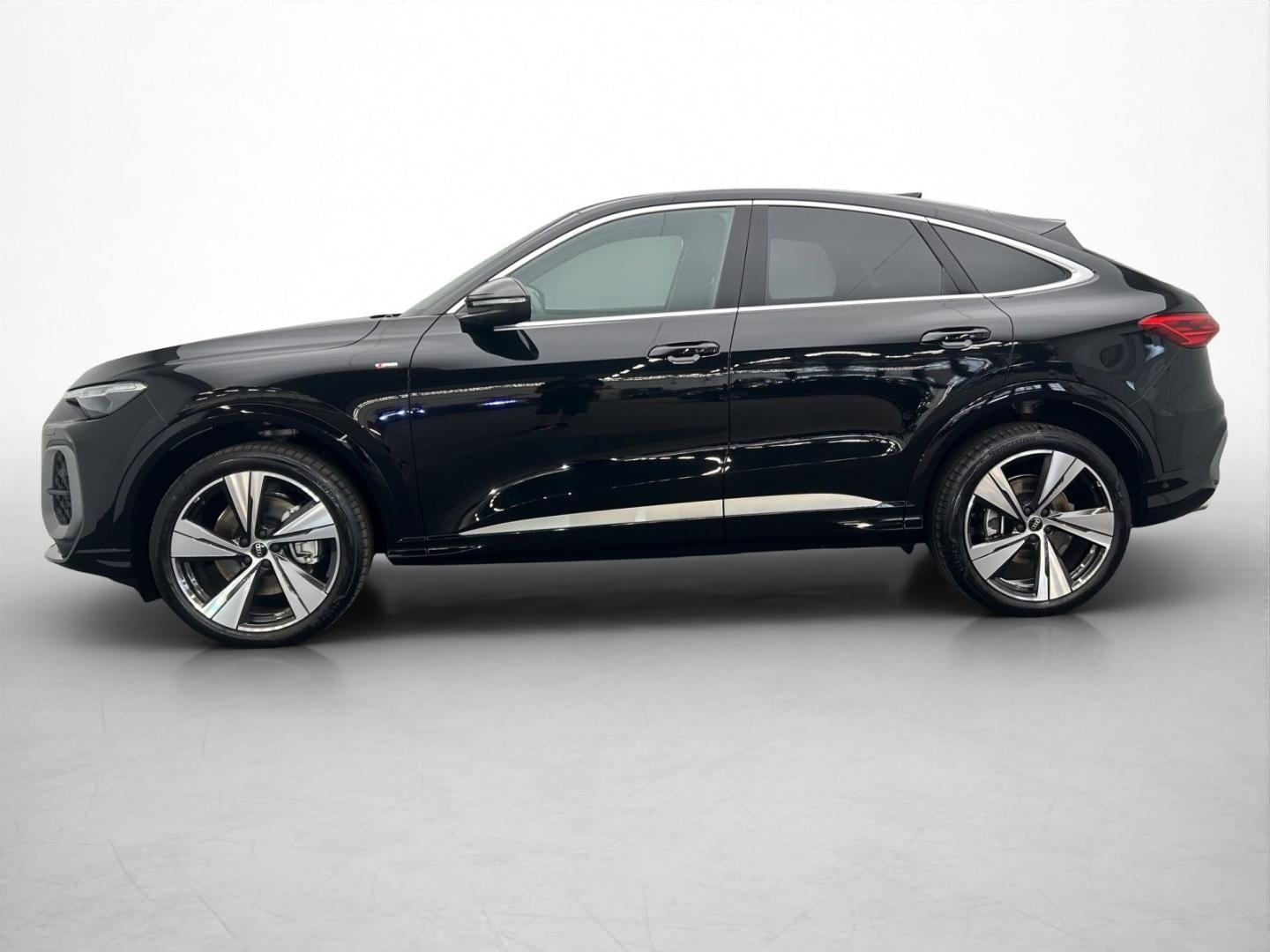 Bild über Audi Q5 Sportback TDI quattro 150 kW S tronic - für weitere Informationen kontaktieren Sie den Audi Partner
