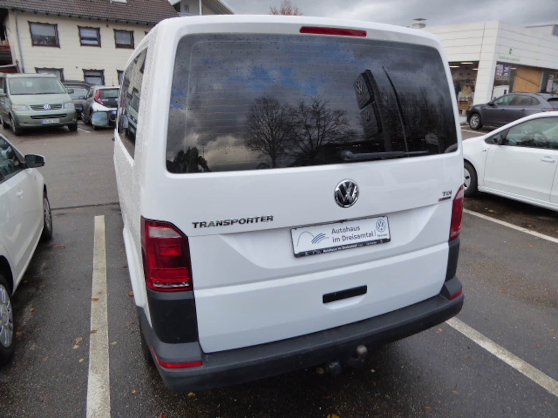 Volkswagen T6 Transporter Kombi langer Radstand