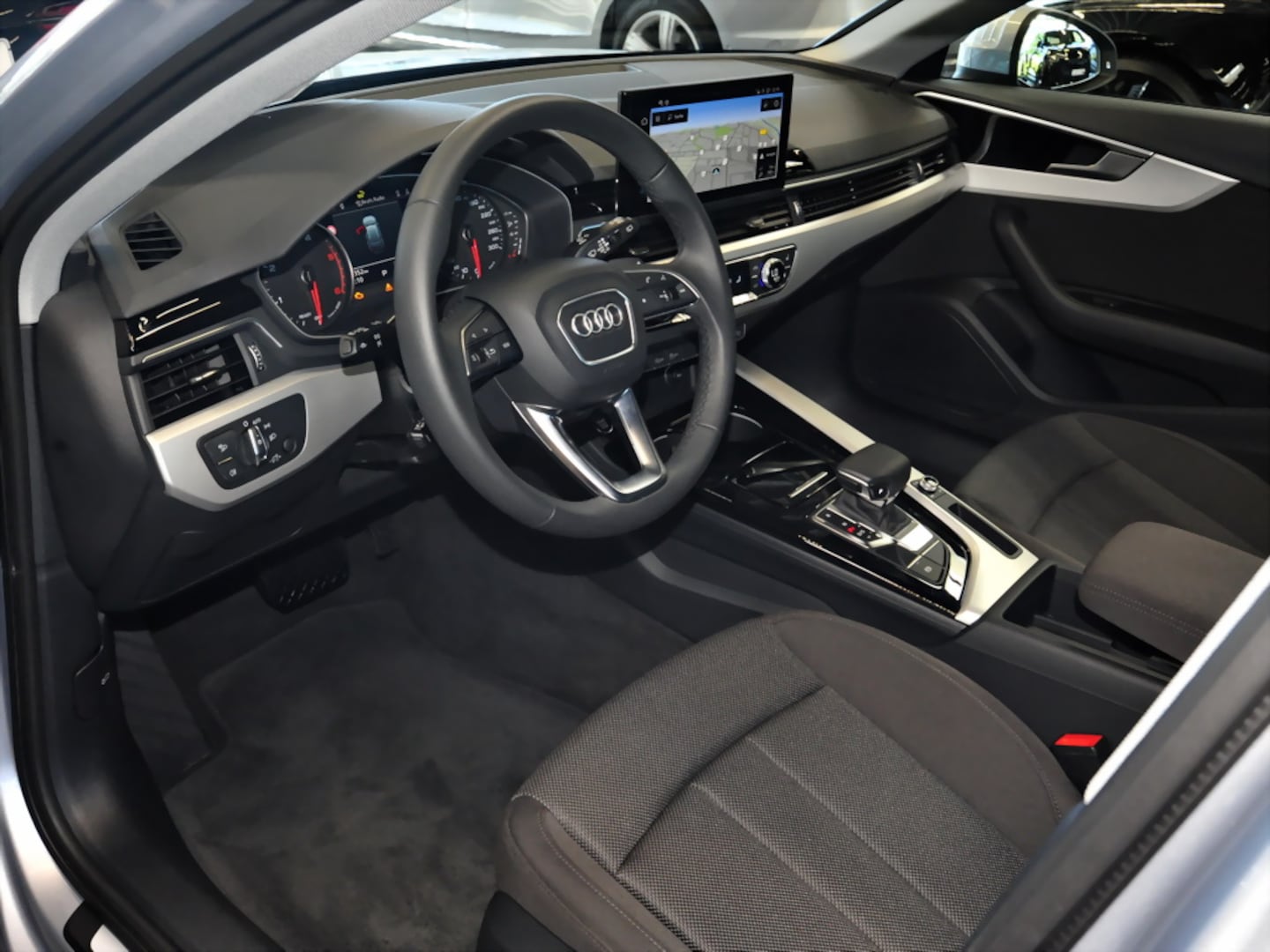 Bild über Audi A4 Avant advanced 30 TDI S tronic - für weitere Informationen kontaktieren Sie den Audi Partner
