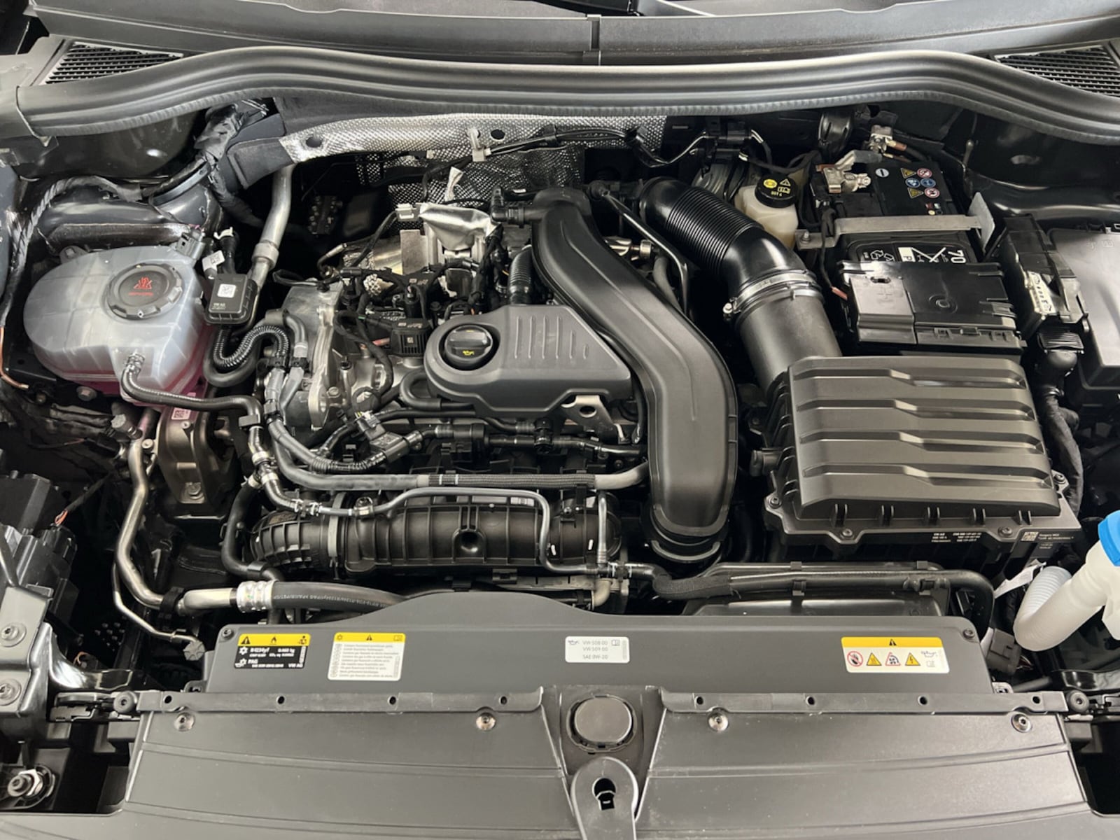 Volkswagen Tiguan – Bild 15