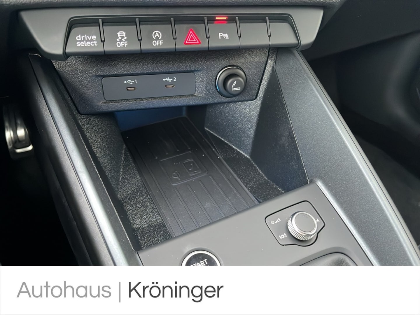 Bild über Audi A1 Sportback S line 40 TFSI S tronic - für weitere Informationen kontaktieren Sie den Audi Partner