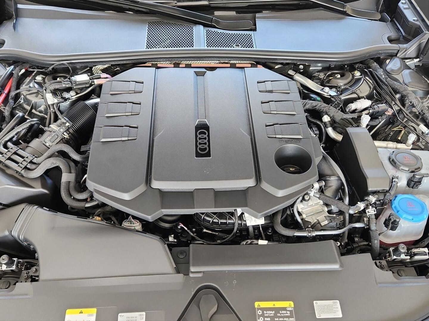Bild über Audi A6 Avant edition one TDI quattro 220 kW S tronic - für weitere Informationen kontaktieren Sie den Audi Partner