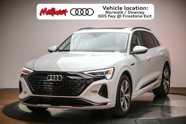 Photo of 2024 Audi Q8 e-tron 