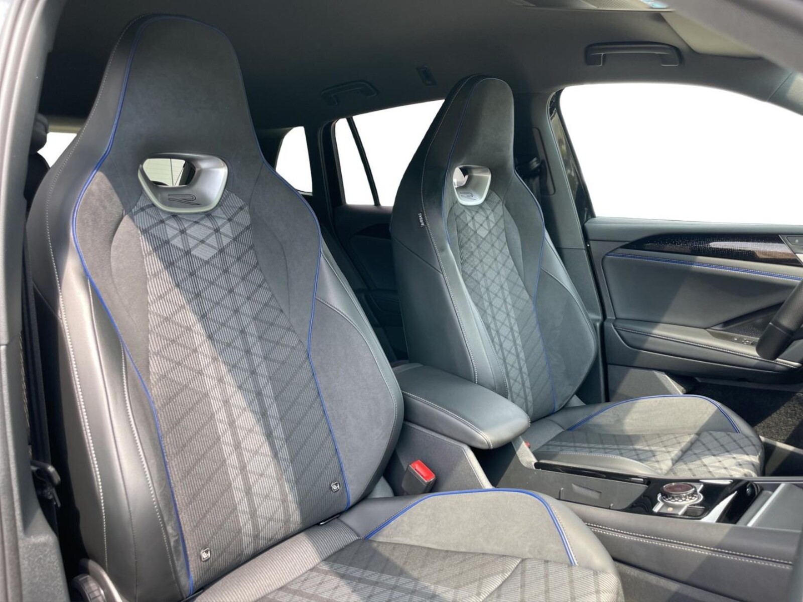 Volkswagen Tiguan – Bild 18