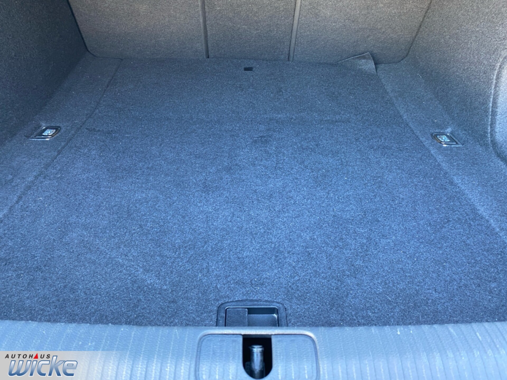 Audi A4 Limousine