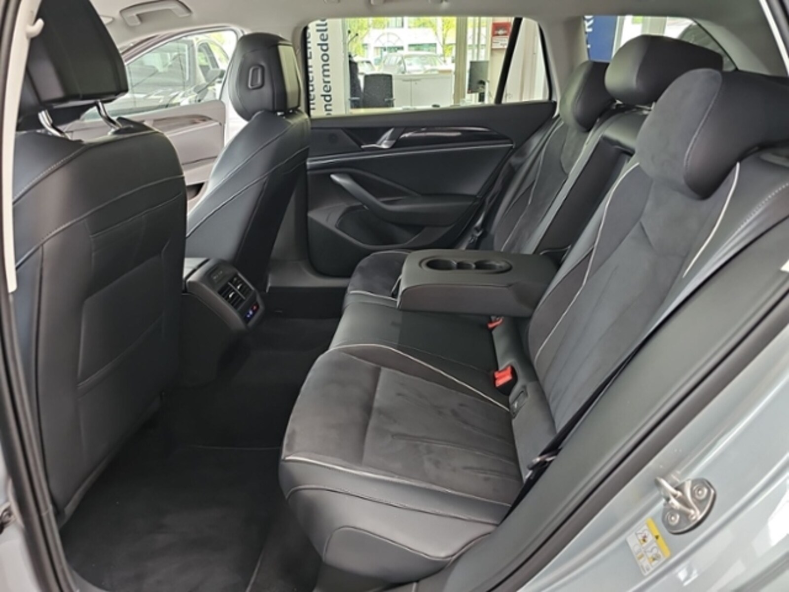 Volkswagen Passat – Bild 14