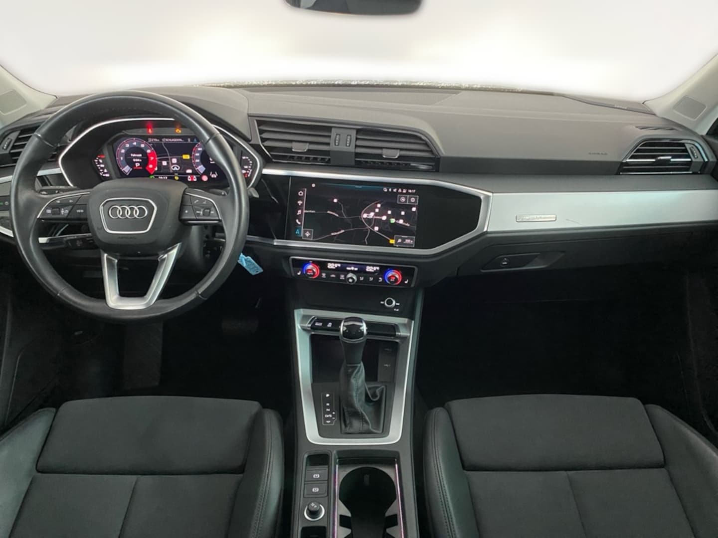 Bild über Audi Q3 Sportback S line 40 TFSI quattro S tronic - für weitere Informationen kontaktieren Sie den Audi Partner