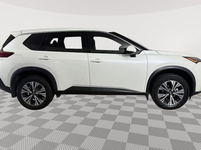 2021 Nissan Rogue SV - Photo 8