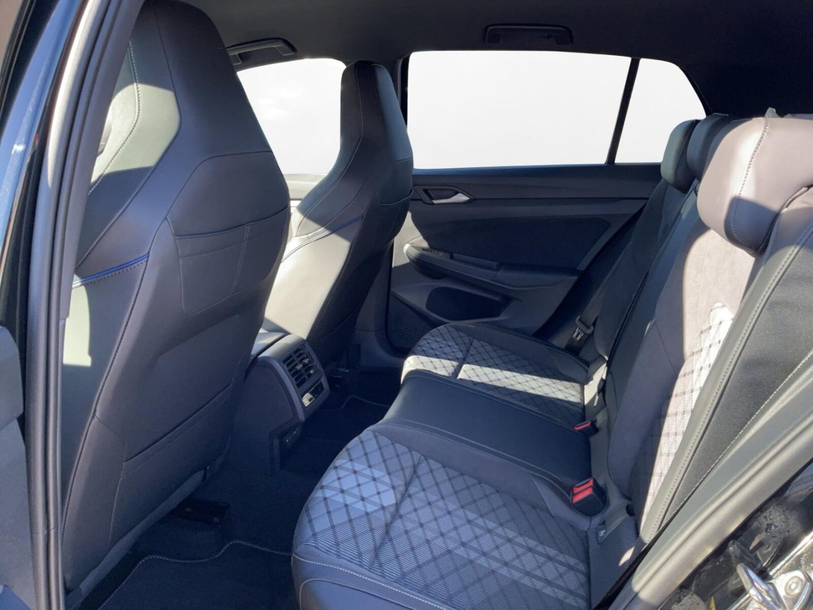 Volkswagen Golf – Bild 11